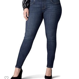 Lee Women's Plus Size Sculpting Slim Fit Skinny Leg Pull on Jean